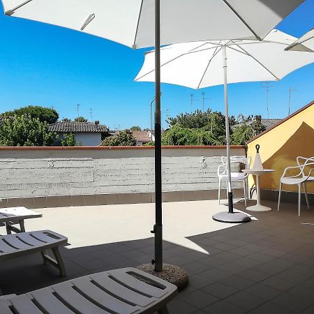 Appartamento Con Terrazza Lido delle Nazioni Bagian luar foto